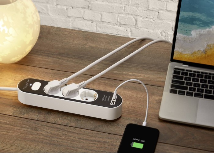 Sygonix Multiprise avec Interrupteur, 3 Prises, avec 2x USB, 1.4m, Blanc/Noir (SY-4538534 / 2269267)
